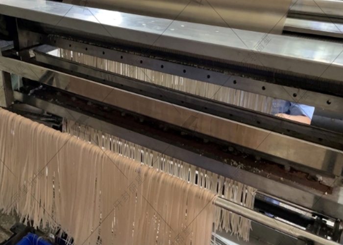 麗星粉絲機生產線，自動化運作省時省力